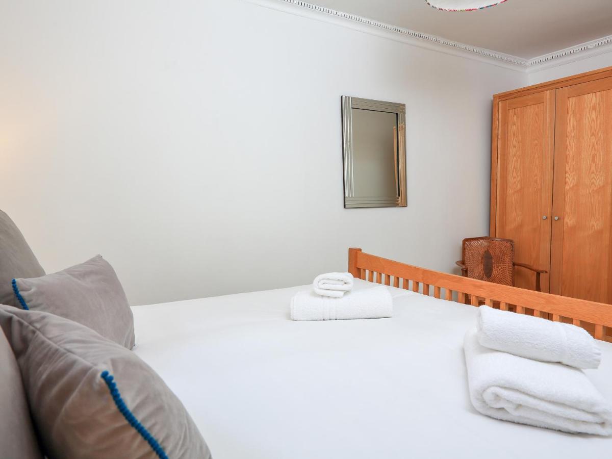 The Corner House Apartment Dartmouth Ngoại thất bức ảnh
